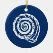 Spiral Seashell Block Print, Cobalt Blue und White Keramik Ornament (Vorne)