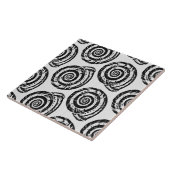 Spiral Seashell Block Print, Schwarz/Weiß Fliese (Seite)