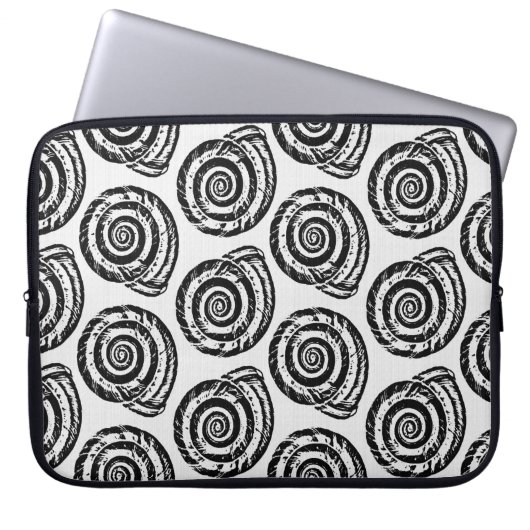 Spiral Seashell Block Print, Schwarz/Weiß Laptopschutzhülle (Vorderseite)
