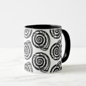 Spiral Seashell Block Print, Schwarz/Weiß Tasse (VorderseiteRechts)