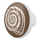 Spiral Seashell Block Print, Taupe Tan und Creme Keramikknauf (Rechts)
