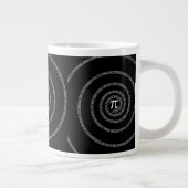 Spirale für Pi-Typografie auf schwarz Jumbo-Tasse (Rechts)