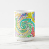 Spirale in einem farbenfrohen Labyrinth gefangen Kaffeetasse (Mittel)