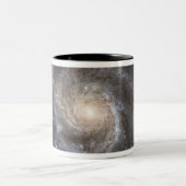 Spiralgalaxie Messier 101 Zweifarbige Tasse (Mittel)