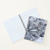 Spiralheft mit Weihnachtsbaum unter Schnee Notizblock (Innenseite)