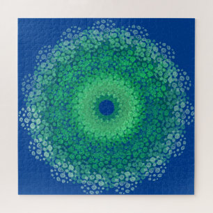 Spiralierte Blume in Blues und Grüntöne auf einem Puzzle