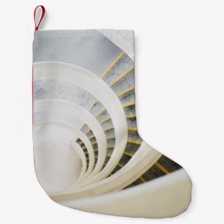 Spiralschwarz-weiße Treppe Kleiner Weihnachtsstrumpf