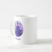 Spirituell Lila Sitzen Yoga Pose Namaste Kaffeetasse (Vorderseite Links)