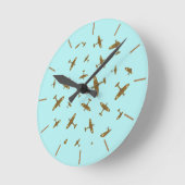 Spitfire-Flugzeug Nachgebrannter Pilot von Luftfah Runde Wanduhr (Winkel)