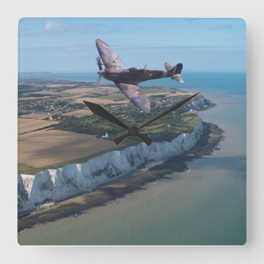 Spitfire over England Quadratische Wanduhr (Vorderseite)
