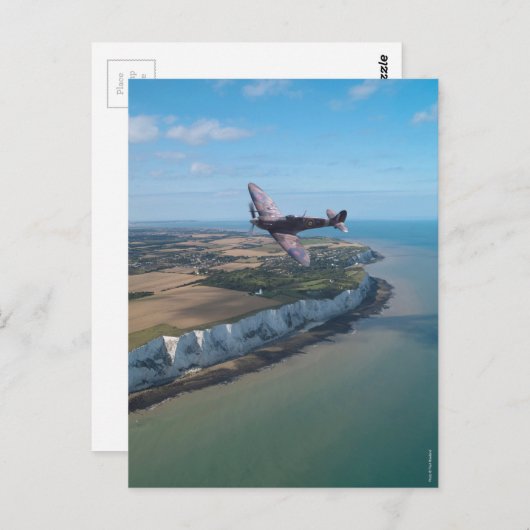 Spitfire über der englischen Küste. Postkarte (Vorne/Hinten)