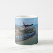 Spitfire über England Kaffeetasse (Mittel)