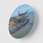 Spitfire über England Runde Wanduhr (Winkel)