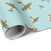Spitfire War Flugzeug Muster auf Pastellblau Geschenkpapier (Rolleneckpunkt)