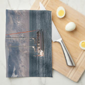 Spitsbergen Svalbard Sailboat Geschirrtuch (Viertel Falte)