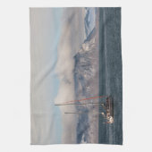Spitsbergen Svalbard Sailboat Geschirrtuch (Vertikal)