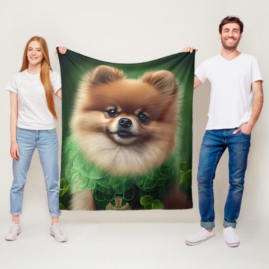 Spitz Dog in St. Patrick's Day Dress Fleecedecke (Beispiel)