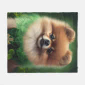 Spitz Dog in St. Patrick's Day Dress Fleecedecke (Vorderseite (Horizontal))