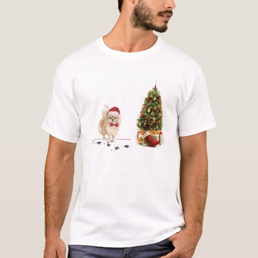 Spitz Funny Christmas Dog mit Baum T-Shirt (Vorderseite)