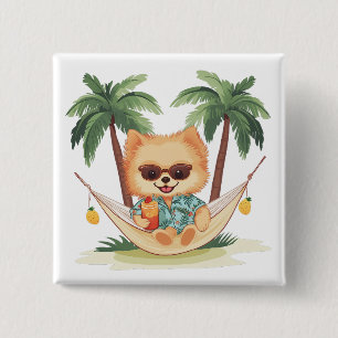 Spitz Hund in einem hawaiianischen Shirt Button