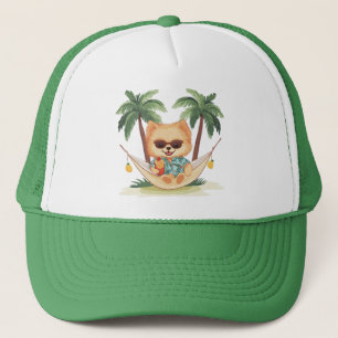 Spitz Hund in einem hawaiianischen Shirt Truckerkappe