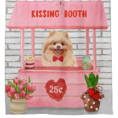 Spitz Hund Valentinstag Kissing-Stand Duschvorhang (Vorderseite)