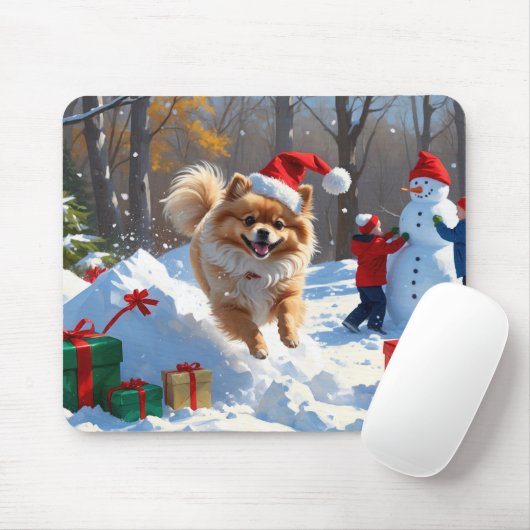 Spitz läuft im Schnee mit Weihnachtshut Mousepad (Mit Mouse)