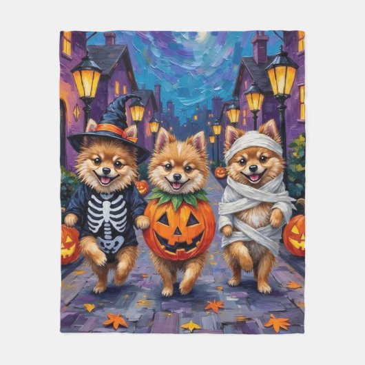 Spitz-Trick-oder-Treating in Halloween-Kostümen Fleecedecke (Vorderseite)