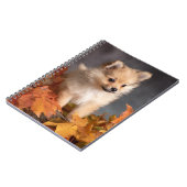 Spitz Welpe mit Herbstleaves Spirale Notizblock (Linke Seite)