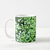 Spitze der Königin-Annes Kaffeetasse (Links)