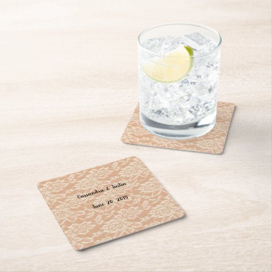 Spitze mit Paarnamen und wichtiges Datum Rechteckiger Pappuntersetzer (Vor Ort)