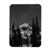 Spitze zwischen Bäumen Magnet (Vertikal)