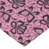 Spitzemuster mit Schmetterlingen Tischdecke (Schrägansicht)