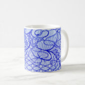 Spitzengewebe in blau. Royal Blue Couture Lace Pat Kaffeetasse (VorderseiteRechts)