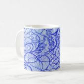 Spitzengewebe in blau. Royal Blue Couture Lace Pat Kaffeetasse (Vorderseite Links)