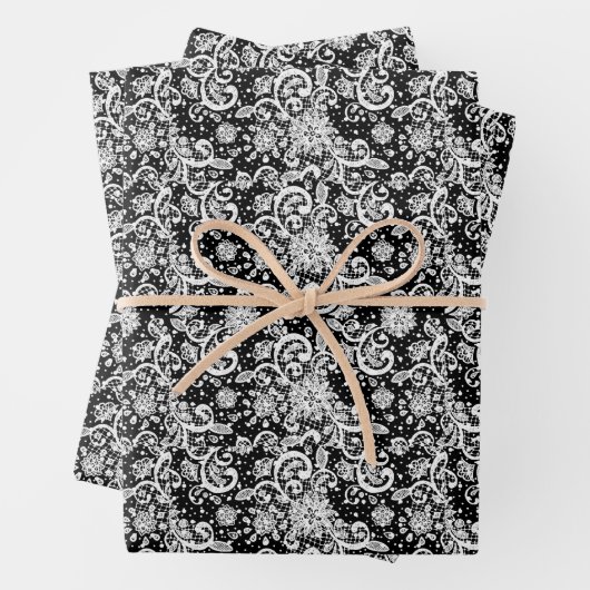 Spitzenmuster auf schwarzem Hintergrund Geschenkpapier Set (Beispiel)