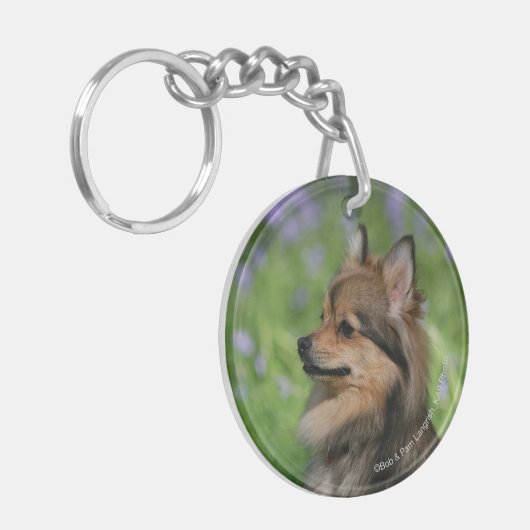 Spitzheadshot-Sitzen Schlüsselanhänger (Vorderseite links)