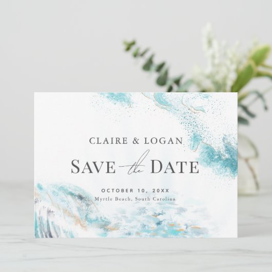 Splashing Blue Waves Coastal Hochzeit retten das D Einladung (Stehend Vorderseite)