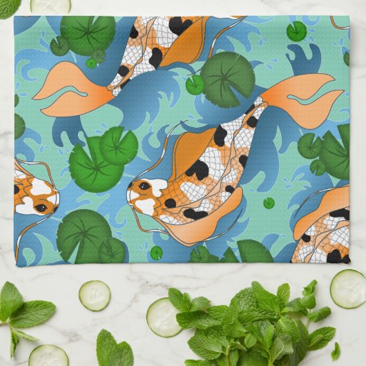 Splashing Koi Fish and Pond Lilies Custom Geschirrtuch (Gefaltet)