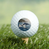 Splashing Leaping Dolphin: Ein Tanz der Freude im Golfball (Insitu T-Shirt)