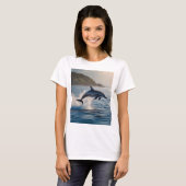 Splashing Leaping Dolphin: Ein Tanz der Freude im  T-Shirt (Vorne ganz)