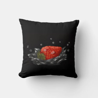 Splashing strawberry kissen