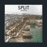 Split Croatia Küstensicht Magnet<br><div class="desc">Stilvolle Vintage Reise Magnet des touristischen Reiseziels und kroatische Stadt Split in Kroatien mit seiner phantastischen Architektur und Küstensicht. Eine phantastische Reise-Andenken und Geschenkidee.</div>