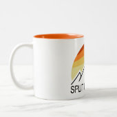 Split Mountain California Retro Zweifarbige Tasse (Links)
