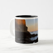 Split Rock Leuchtturm bei Sonnenuntergang bei zwei Zweifarbige Tasse (Vorderseite Links)