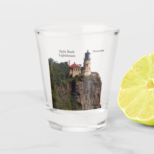Split Rock Lighthouse aus Strandglas Schnapsglas (Vorderseite)