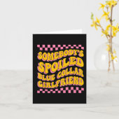 Spoiled Blue Collar Girlfriend Groovy Mütter Day Karte (Gelbe Blume)