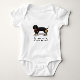 Spoiled Rotten Dackel (S schwarz & tan) Niedlicher Baby Strampler