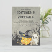 Spookes Kostüme und Cocktails Halloween-Party Einladung (Stehend Vorderseite)