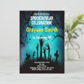 Spookes Niedliches Halloween-Party Einladungskarte Einladung (Stehend Vorderseite)